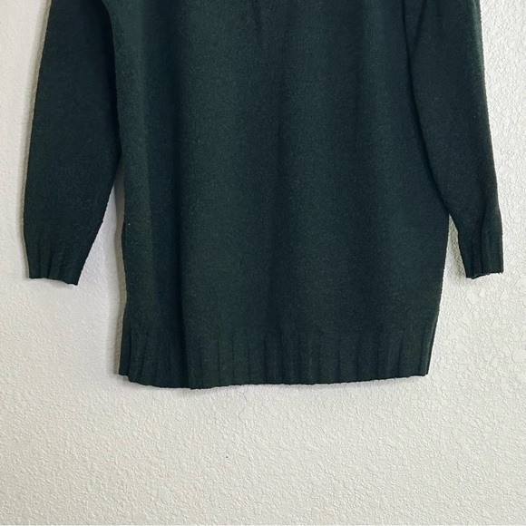 Adrianna Papell V-Neck Hunter Green Long Sweater in S - Picture 3 of 8